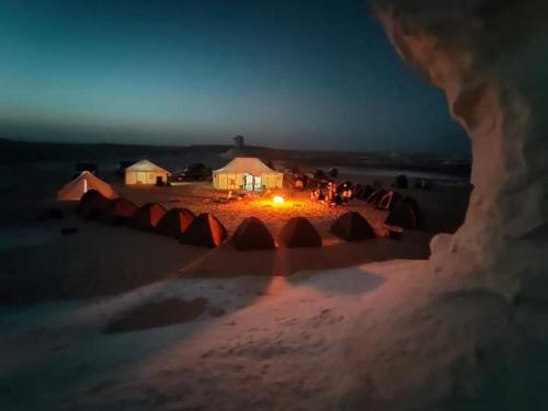 Imagen general del White Desert Sfari Oasis. Foto 2