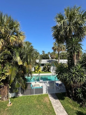 Imagen de la piscina del White Horse Motel. Foto 15
