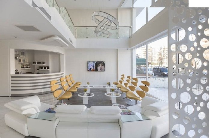 Imagen del bar/restaurante del White Line Boutique Hotel. Foto 5