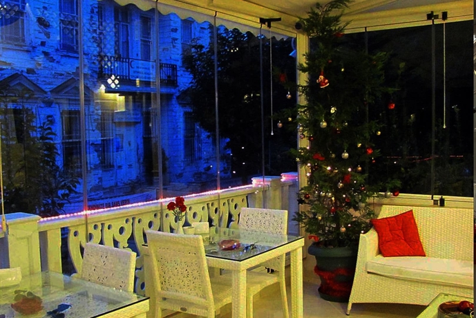 Imagen del bar/restaurante del White Palace Otel. Foto 10