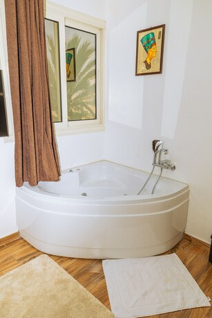 Imagen general del White Pyramids inn. Foto 5