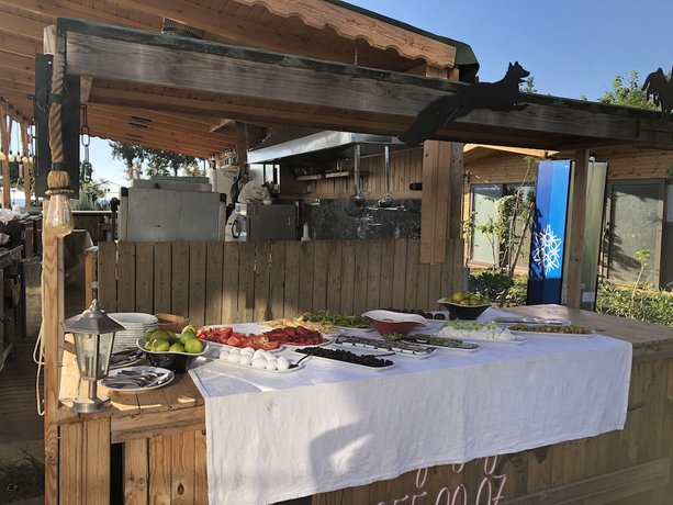 Imagen del bar/restaurante del White country boutique hotel. Foto 8