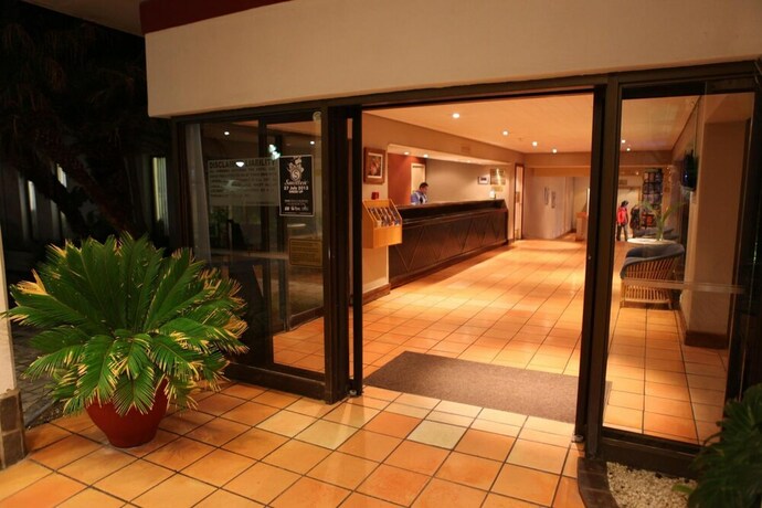 Imagen de los interiores del Wilderness Beach Hotel. Foto 18