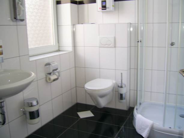 Imagen de la habitación del Willy Hotel Frankfurt. Foto 14