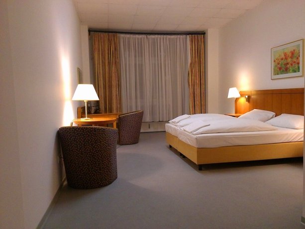 Imagen de la habitación del Willy Hotel Frankfurt. Foto 17