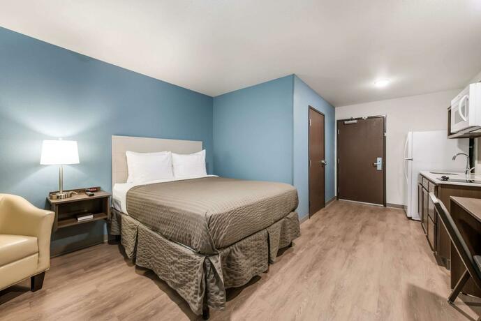 Imagen general del WoodSpring Suites Charlotte - University Research Park. Foto 8