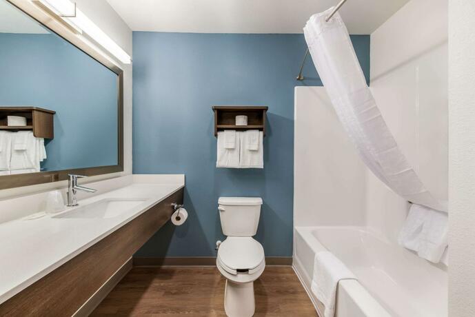 Imagen general del WoodSpring Suites Charlotte - University Research Park. Foto 19