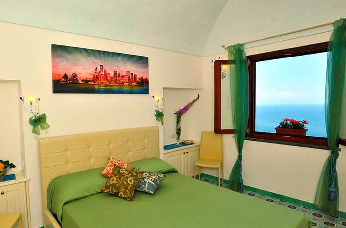 Imagen de la habitación del World Center. Foto 5