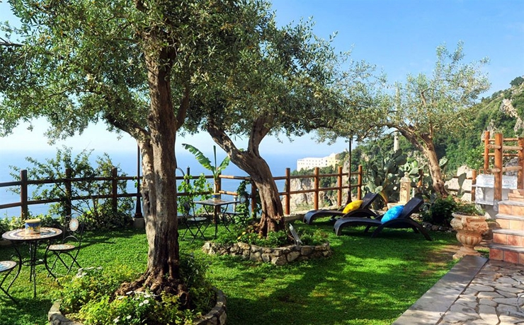 Imagen de los exteriores del World Center. Foto 14