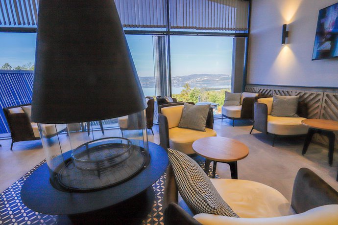 Imagen del bar/restaurante del World Deluxe Forest. Foto 2