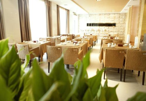 Imagen general del Wuyue Hotel Lin'an Branch. Foto 4