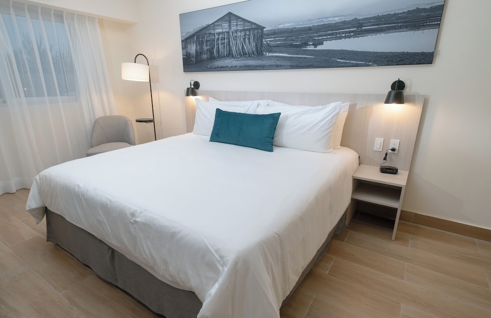 Imagen de la habitación del Wyndham Garden El Morro Montecristi. Foto 7