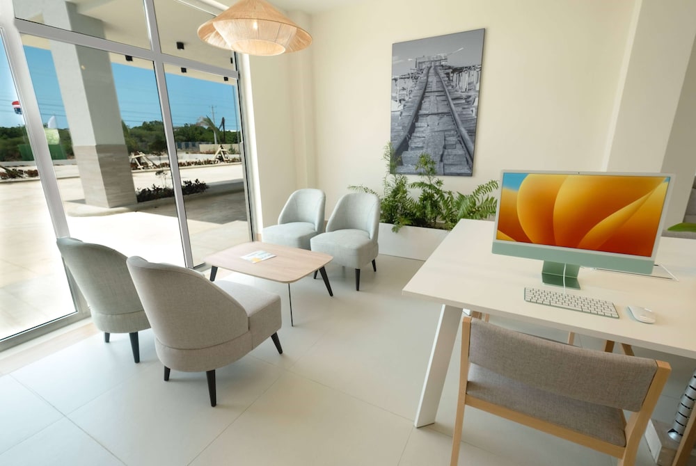 Imagen de los interiores del Wyndham Garden El Morro Montecristi. Foto 20