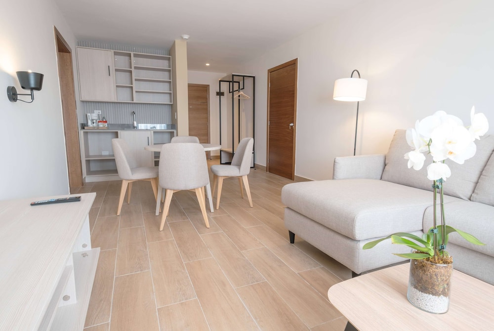 Imagen de la habitación del Wyndham Garden El Morro Montecristi. Foto 14