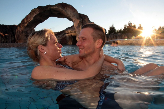 Imagen de la piscina del Wyndham Stralsund Hansedom (ex Radisson Blu). Foto 16