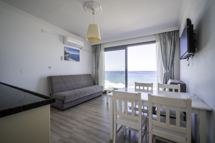 Imagen de la habitación del YALI SUİTES HOTEL. Foto 11