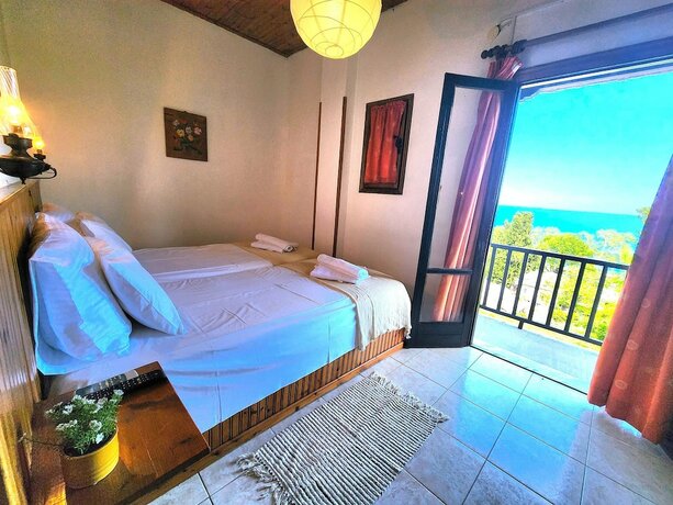 Imagen de la habitación del YALLA HOTEL CHOREFTO. Foto 19
