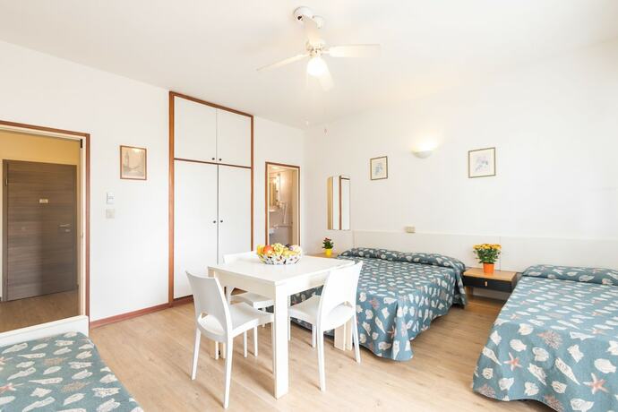 Imagen de la habitación del Yachting Residence, Lignano Sabbiadoro. Foto 13