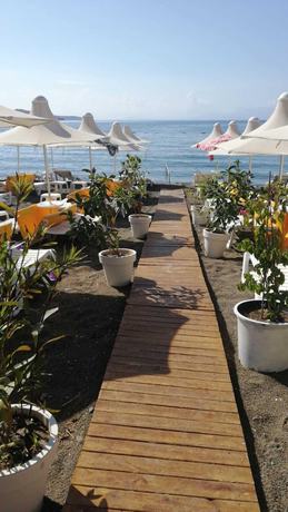 Imagen de los exteriores del Yahsi Beach Hotel. Foto 11