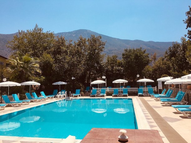 Imagen de la piscina del Yakamoz Hotel. Foto 20
