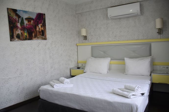 Imagen de la habitación del Yalcin Hotel, Antalya. Foto 10