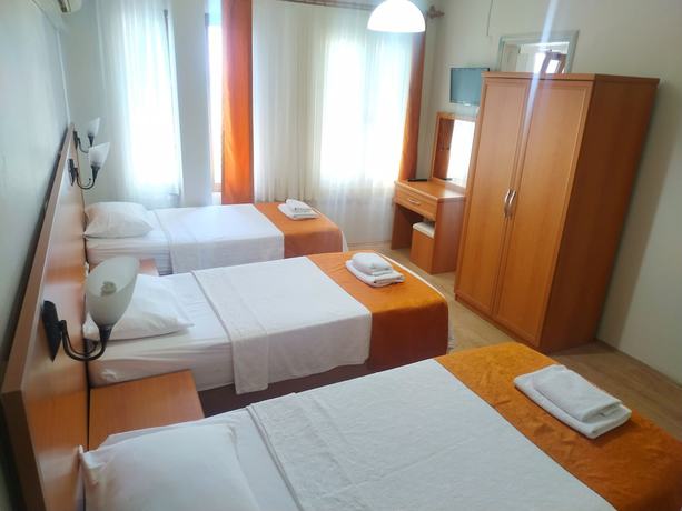 Imagen de la habitación del Yalcin Hotel, Cesme. Foto 9