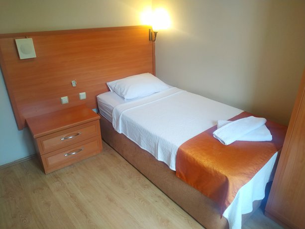 Imagen de la habitación del Yalcin Hotel, Cesme. Foto 11