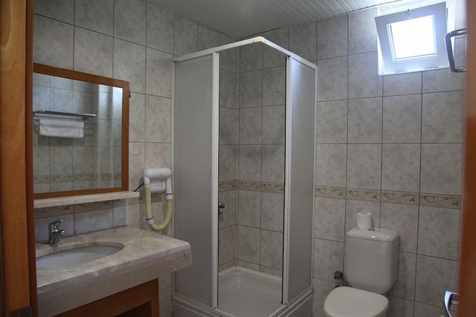 Imagen de la habitación del Yali Hotel. Foto 7