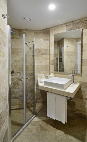 Imagen de la habitación del Yalikavak Marina Garden Hotel. Foto 5