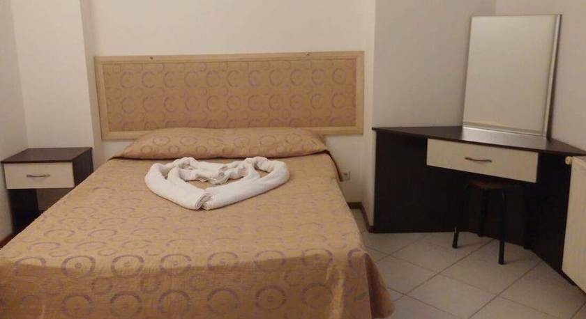 Imagen de la habitación del Yalim Hotel, Armutlu. Foto 3