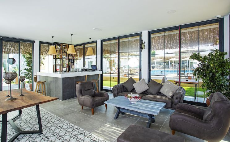 Imagen de los interiores del Yalıpark Beach Hotel. Foto 16