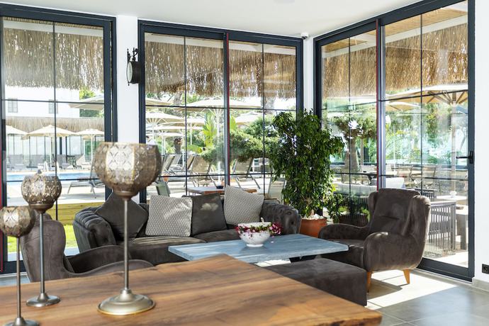 Imagen de los interiores del Yalıpark Beach Hotel. Foto 17