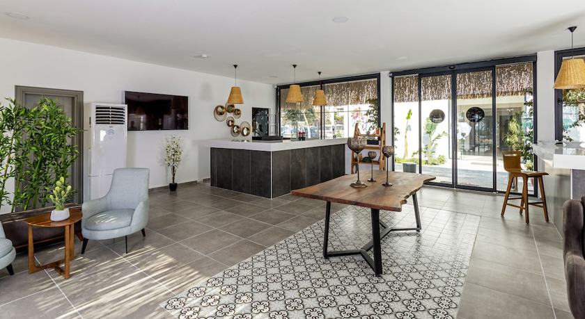 Imagen de los interiores del Yalıpark Beach Hotel. Foto 18