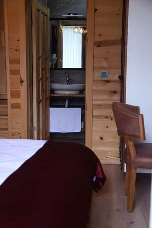 Imagen de la habitación del Yama&ccedil;da Suit Otel. Foto 11