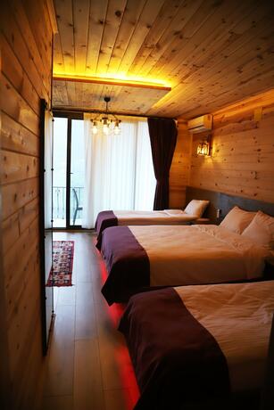 Imagen de la habitación del Yama&ccedil;da Suit Otel. Foto 16