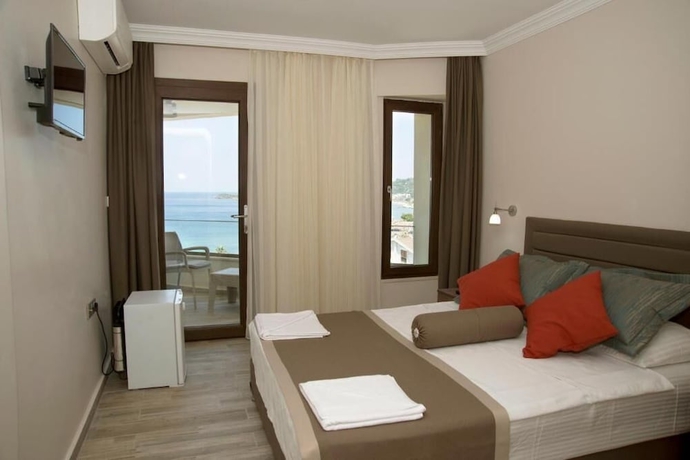 Imagen de la habitación del Yasemin Hotel, Menderes. Foto 5