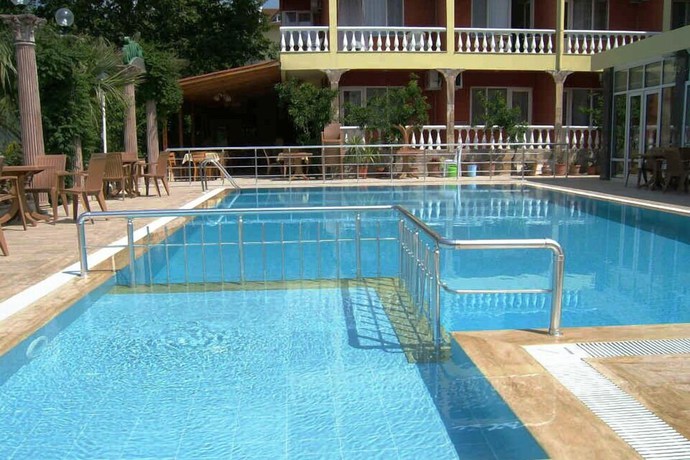 Imagen de la piscina del Yasemin Hotel, Ocaklar. Foto 20