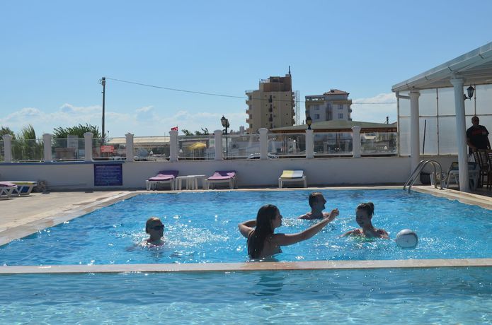 Imagen de la piscina del Yasmin Hotel, Ayvalik. Foto 18
