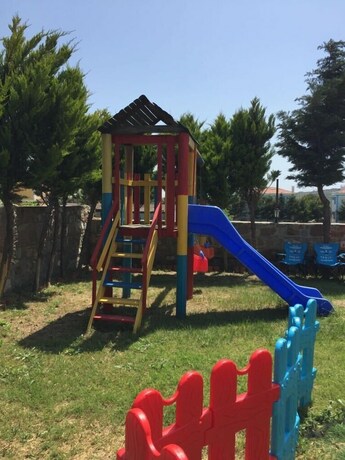 Imagen de los exteriores del Yasu Tenedos. Foto 38