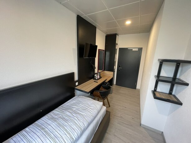 Imagen de la habitación del Yebs Hotel. Foto 10