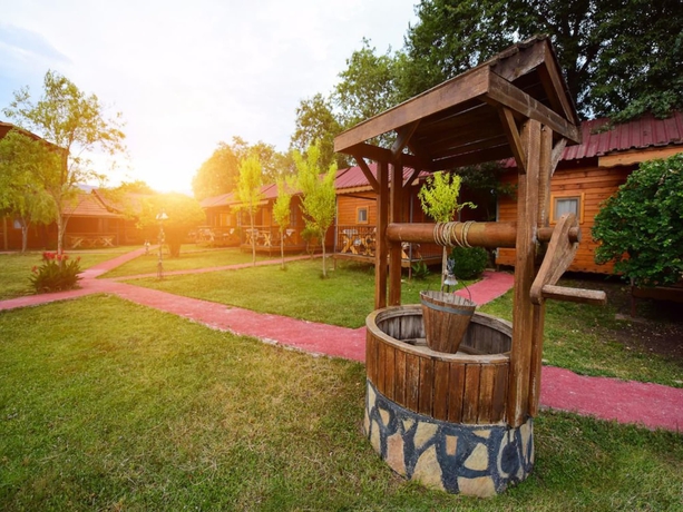 Imagen de los exteriores del Yeldegirmeni Bungalow Hotel. Foto 15