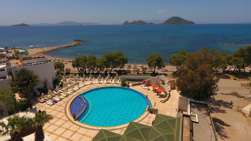 Imagen de la piscina del Yelken Mandalinci Spa and Wellness Hotel - All Inclusive. Foto 17