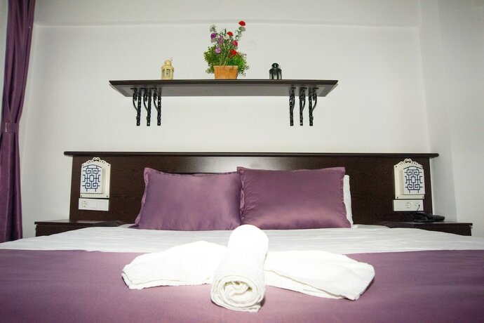 Imagen de la habitación del Yeni Bademli Konukevi. Foto 17