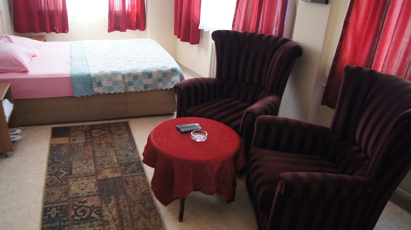 Imagen de la habitación del Yeni Caglayan Otel. Foto 5