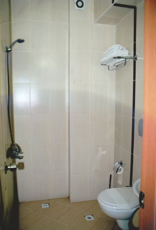 Imagen de la habitación del Yeni Caglayan Otel. Foto 17