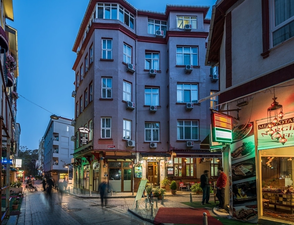 Imagen general del Yeni Hotel, Estambul. Foto 1