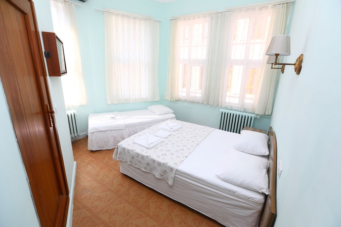 Imagen de la habitación del Yeni Hotel. Foto 6