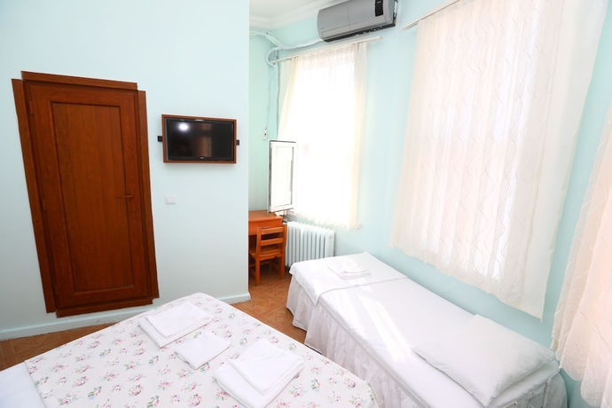 Imagen de la habitación del Yeni Hotel. Foto 7