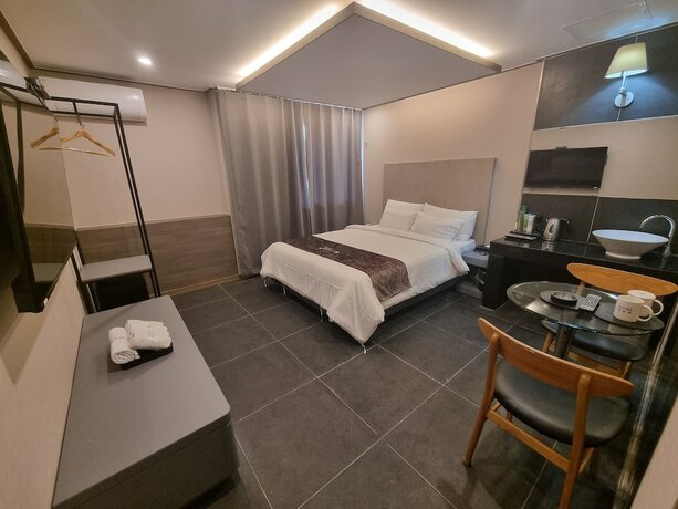 Imagen de la habitación del Yeoubi Hotel. Foto 14