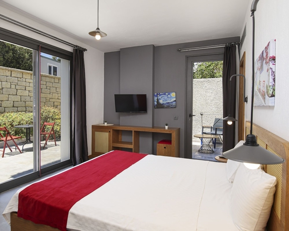 Imagen de la habitación del Yerli Otel Alacati. Foto 12